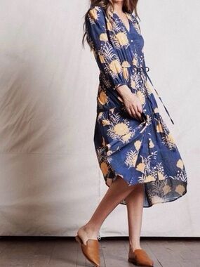 Trovata Birds of paradis Navy Floral Tiered Midi Dress with Yellow Bloom Print S